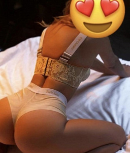 Вика — эротические фото