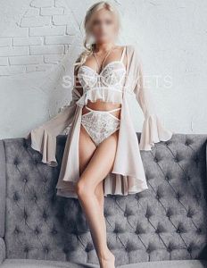 Кира — эротические фото